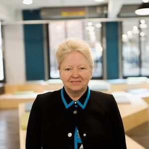 Meet your Posher, Connie